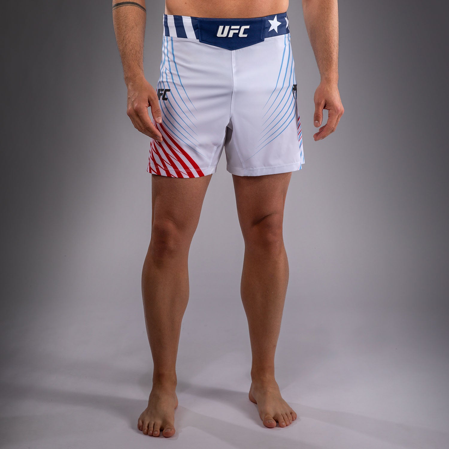 UFC Freedom 250 | VENUM 格斗之夜 男士格斗短裤 - 短款 - 白/蓝/红色 