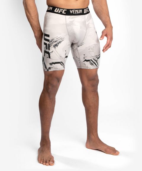 UFC |VENUM Authentic 格斗周 2.0 Vale Tudo 短裤 - 黑/沙色-
