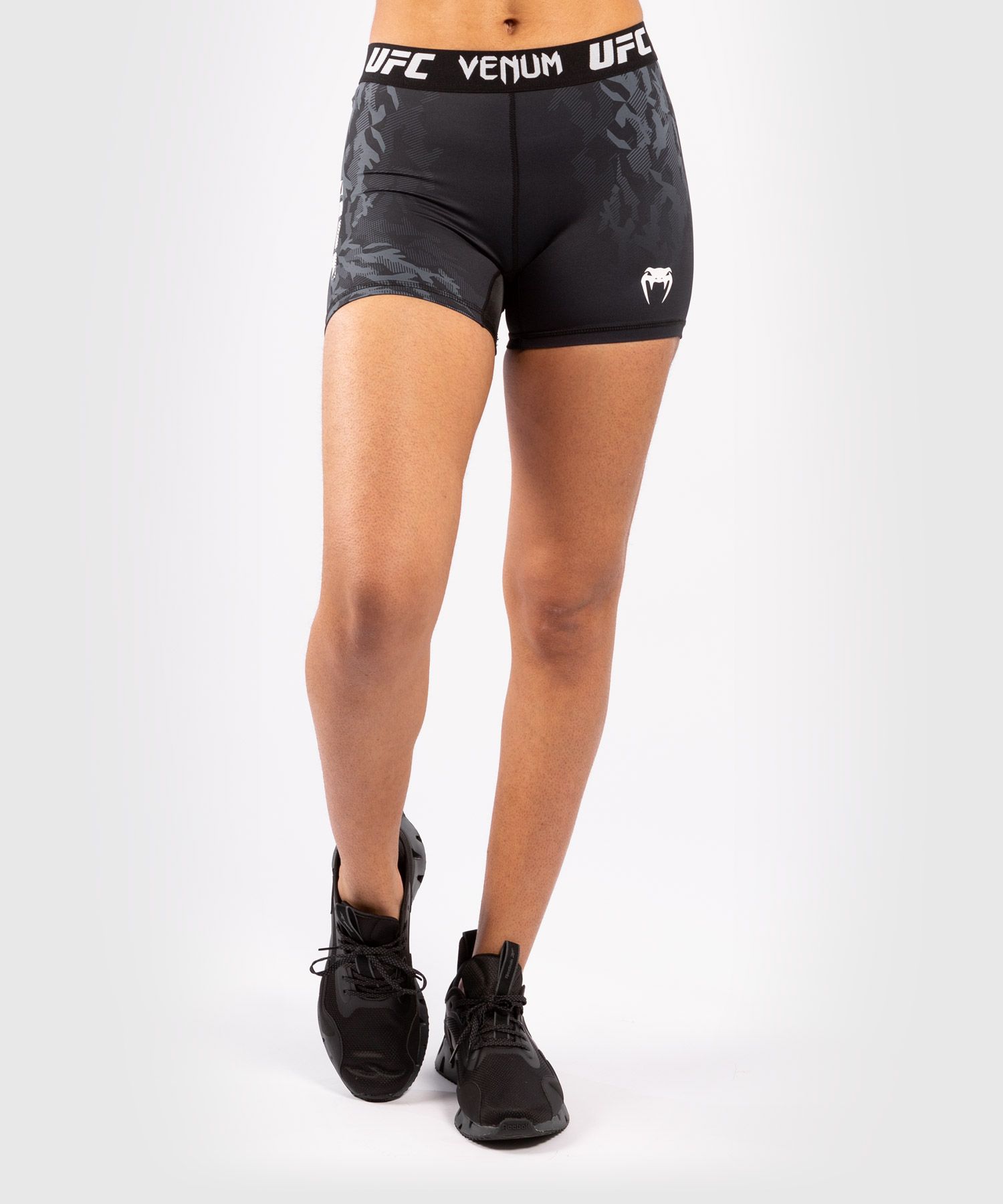 UFC| VENUM AUTHENTIC格斗女士VALE TUDO紧身短裤 - 黑色