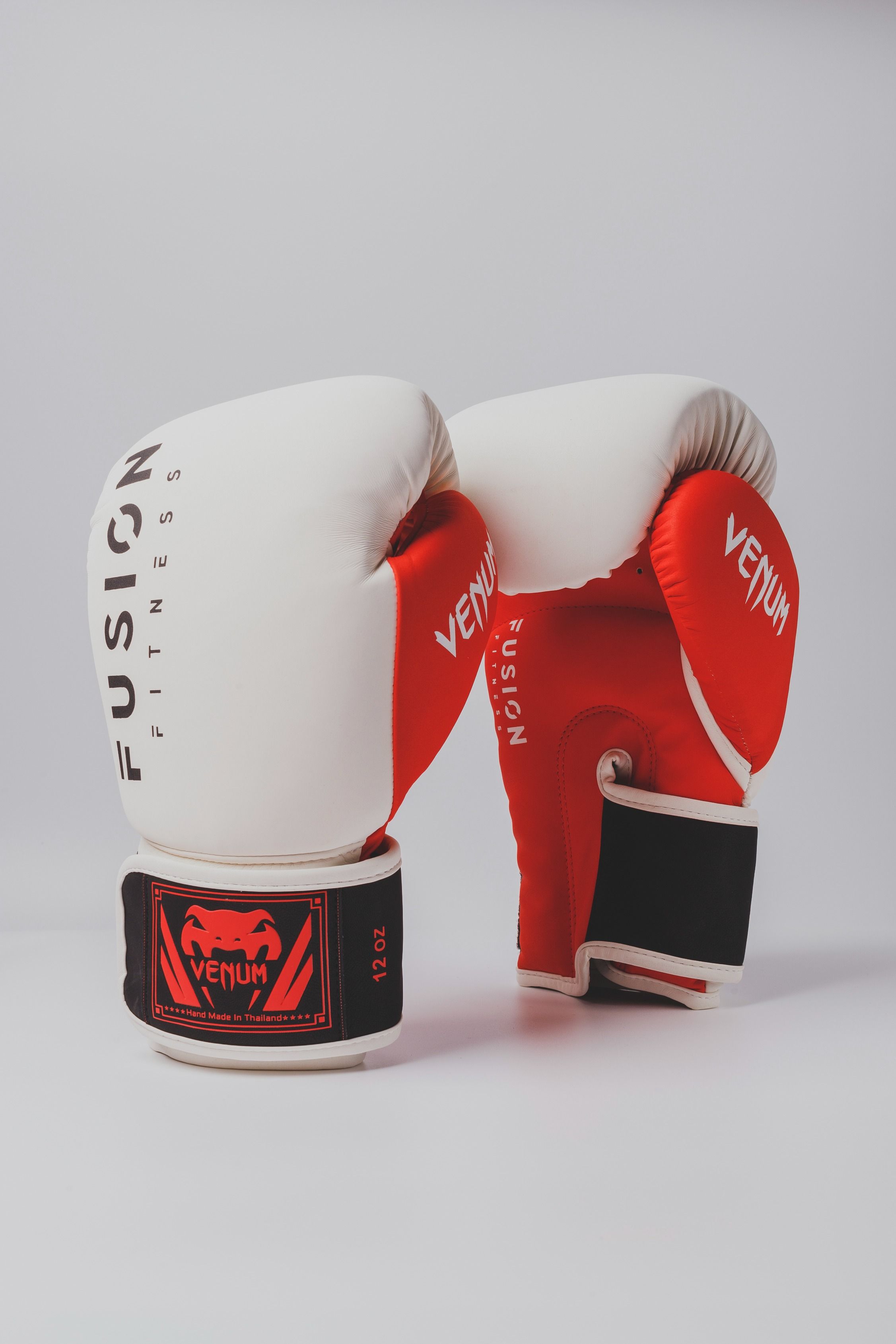 VENUM Fusion 联名 拳击手套 - 白/红色