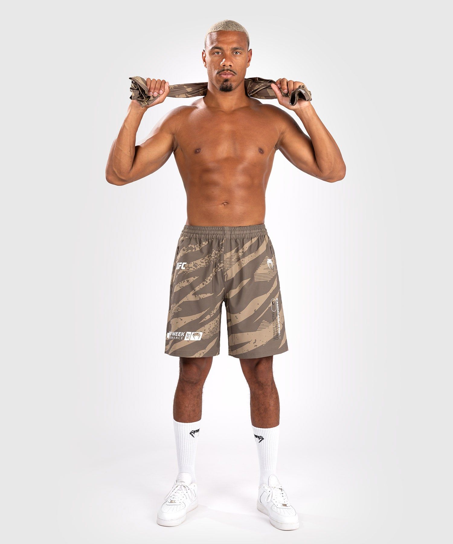 VENUM | UFC ADRENALINE 格斗周3.5 男士训练短裤 - 沙漠迷彩色