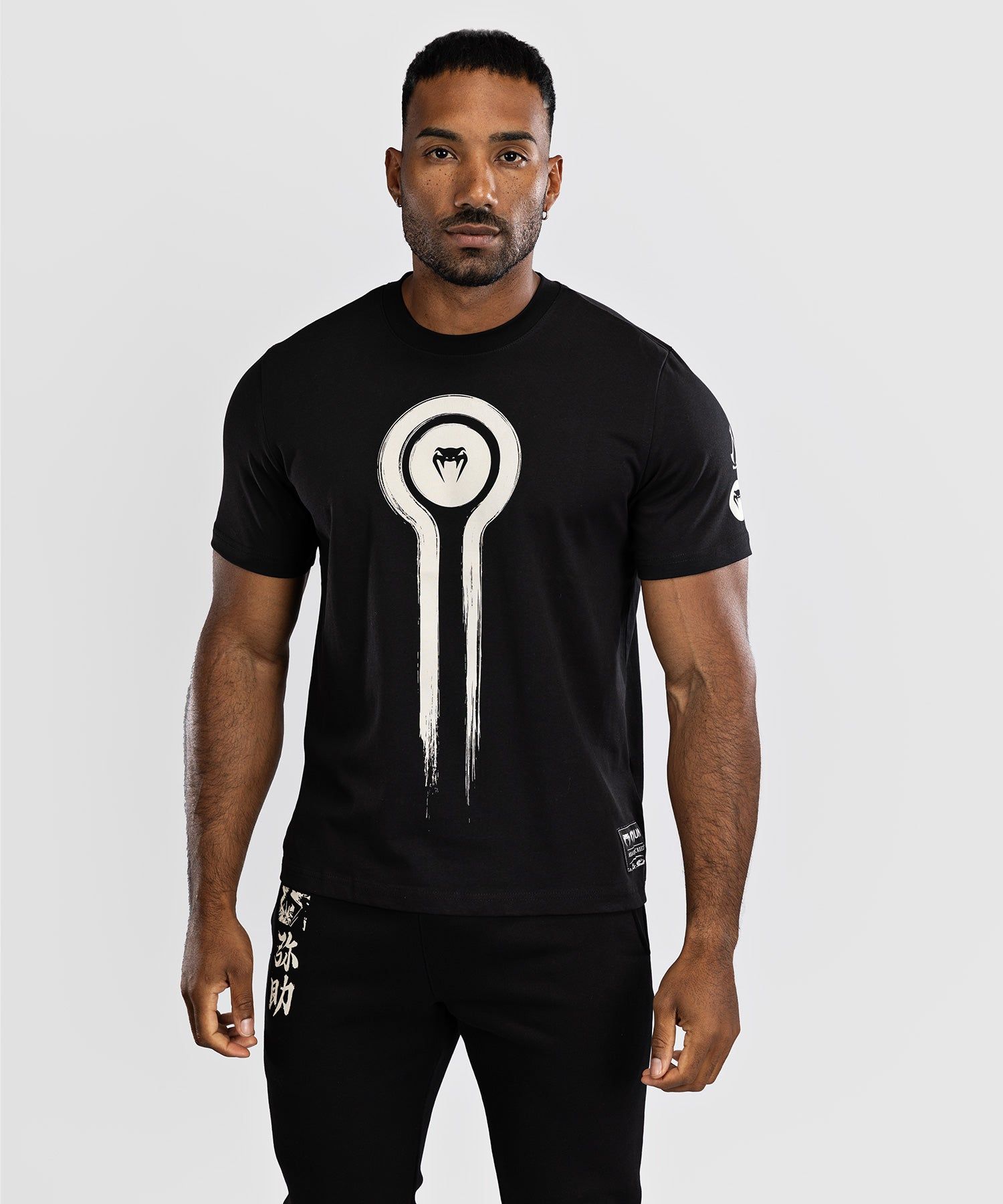 VENUM × Assassin‘s Creed Shadows T恤 - 黑色