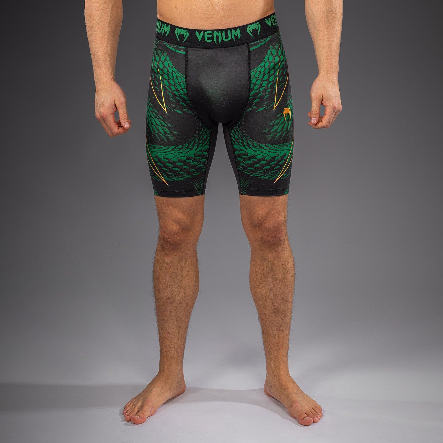 VENUM Matupa 男士紧身短裤 - 黑/绿/金色