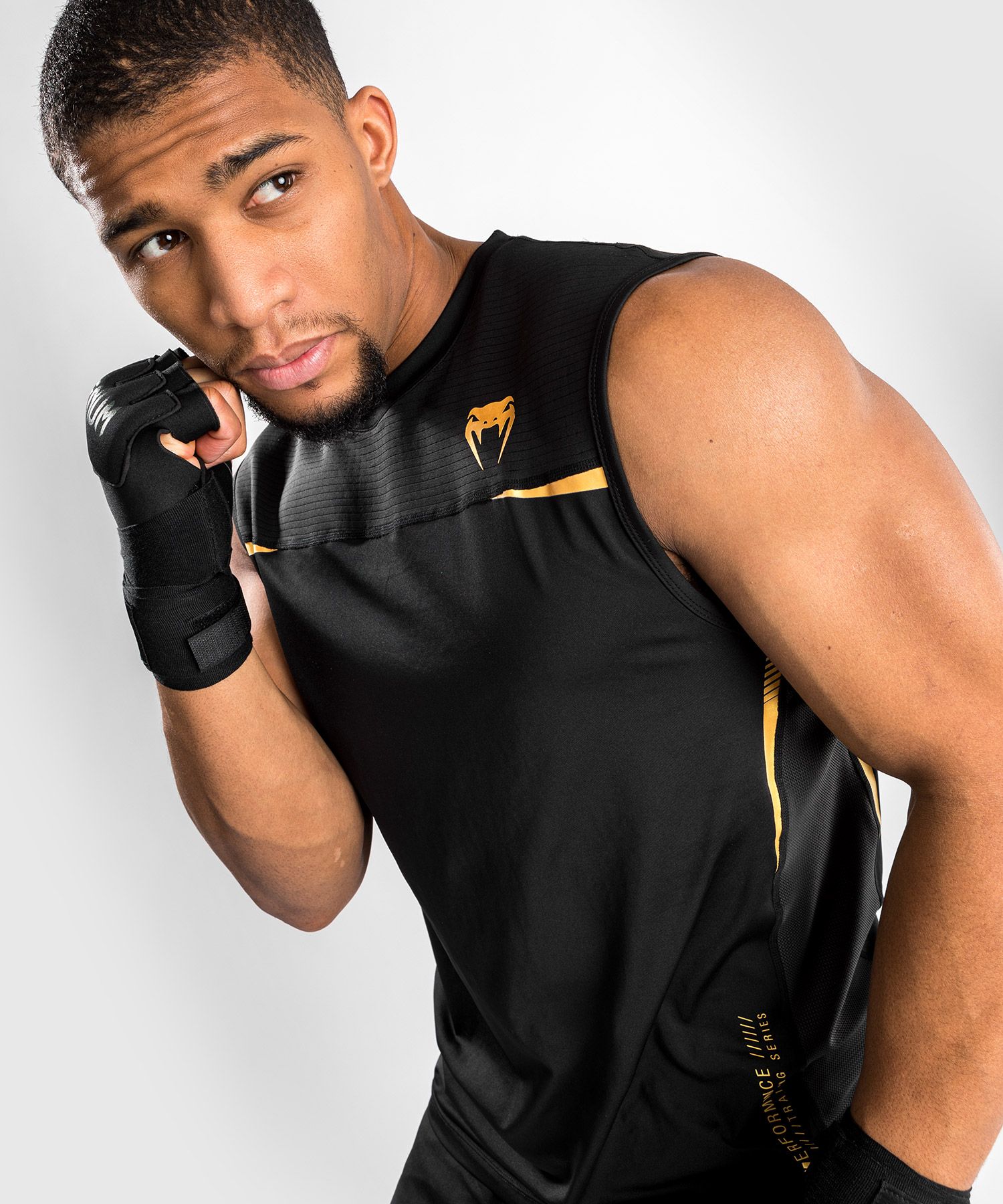 VENUM TEMPEST 2.0 速干背心 - 黑/金色