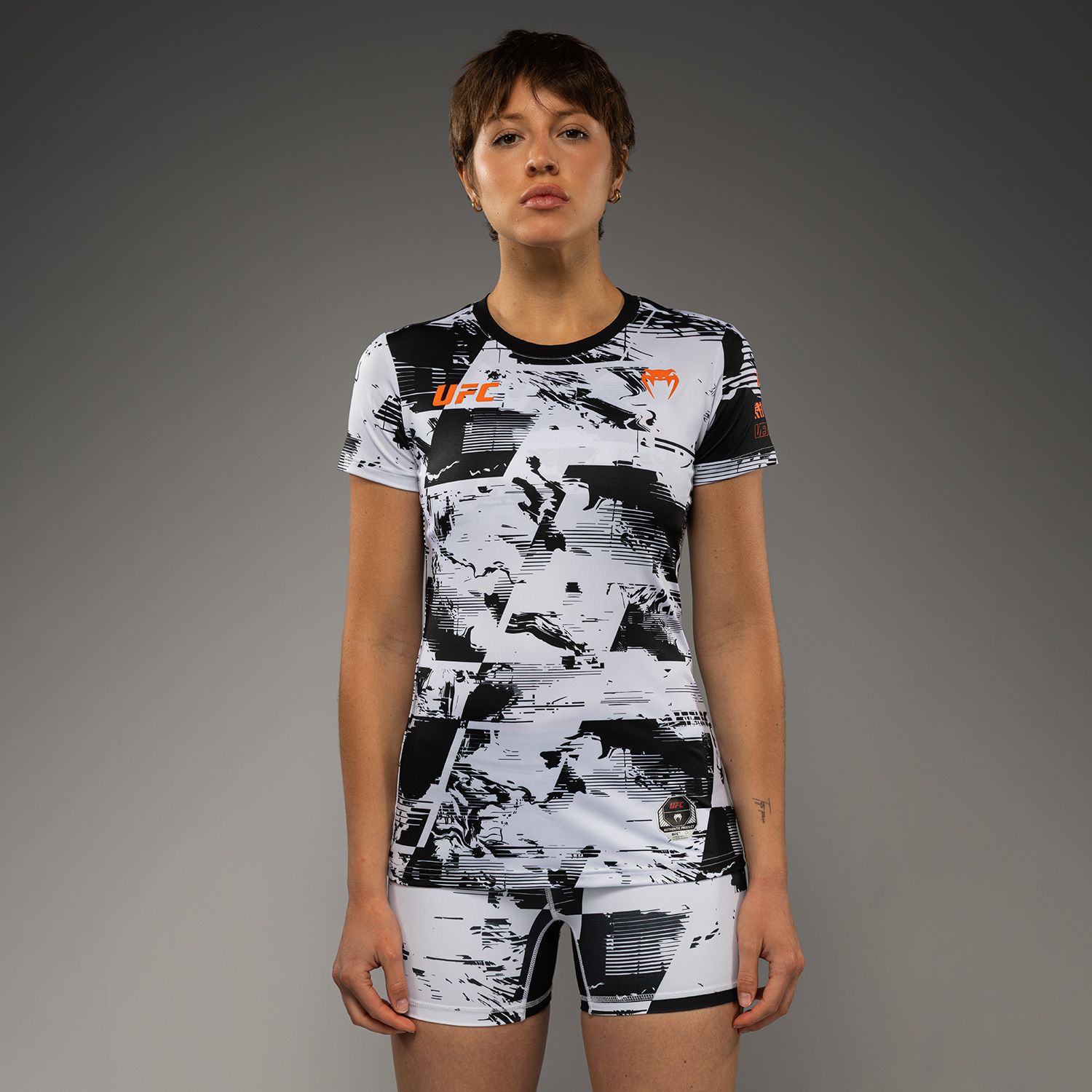 UFC Zenith | VENUM 格斗周 女士速干T恤 - 黑/白/橙色