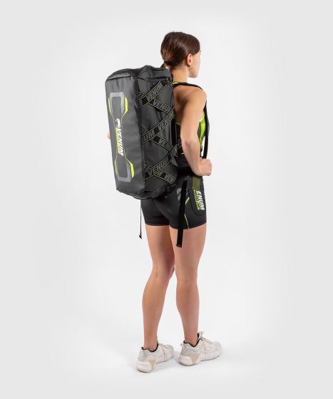 VTC 3.0 Hybrid二合一运动包容量超宽敞且非常符合人体工学。