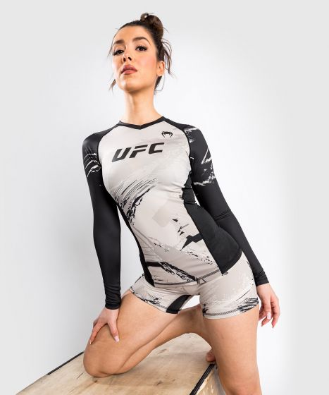 UFC |VENUM Authentic 格斗周 2.0 女士长袖紧身衣 - 沙/黑色-
