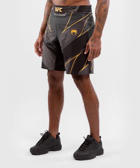 UFC| VENUM AUTHENTIC格斗之夜男士五分短裤 - 冠军色
