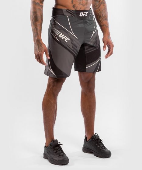 UFC| VENUM AUTHENTIC格斗之夜男士五分短裤 - 黑色