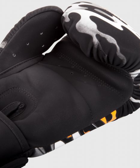 Venum Dragon's Flight 拳击手套 - 黑/白