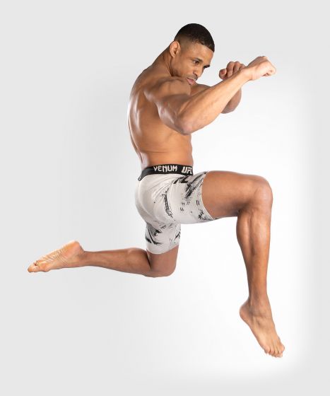 UFC |VENUM Authentic 格斗周 2.0 Vale Tudo 短裤 - 黑/沙色-