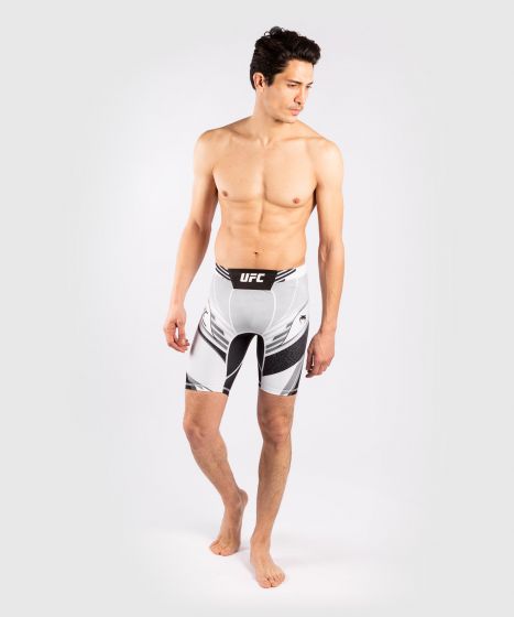 UFC｜ VENUM AUTHENTIC格斗之夜VALE TUDO男士紧身五分短裤 - 白色