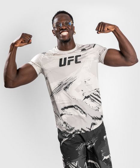 UFC |VENUM Authentic 格斗周 2.0 速干T恤 - 沙色-