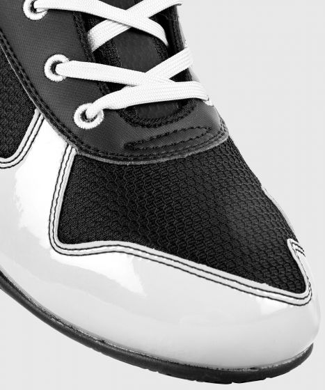 Venum Elite 拳击鞋 - 黑/白