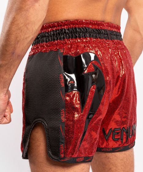 Venum Giant Foil 泰拳短裤