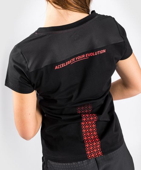 UFC |VENUM Performance Institute 女士T恤- 黑色-