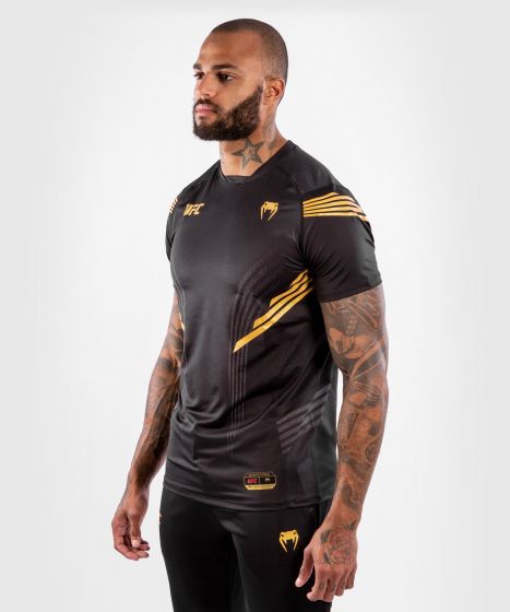 UFC| VENUM AUTHENTIC格斗之夜男男士速干短袖- 冠军色