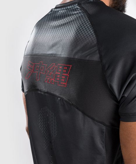 VENUM Okinawa 3.0 速干T恤 - 黑/红色