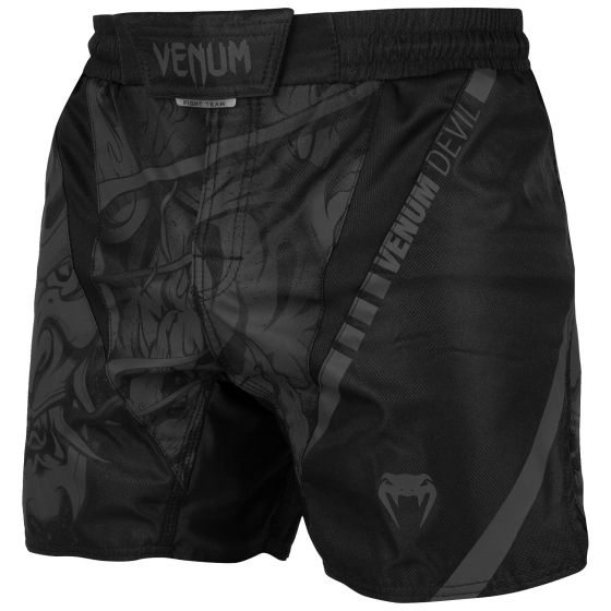 Venum Devil 搏击短裤 - 黑/黑