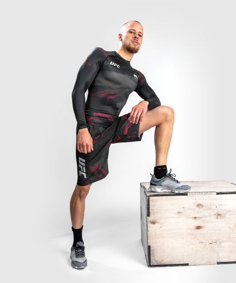 UFC |VENUM Authentic 格斗周 2.0 长袖紧身衣 - 黑/红色-