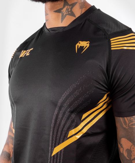 UFC| VENUM AUTHENTIC格斗之夜男男士速干短袖- 冠军色