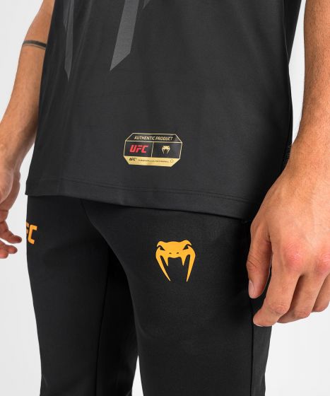 VENUM|UFC Venum Authentic 格斗之夜 2.0 男子出场短袖 - 冠军色