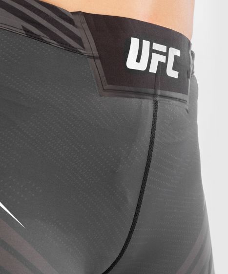 UFC｜ VENUM AUTHENTIC格斗之夜女士VALE TUDO紧身五分短裤 - 黑色