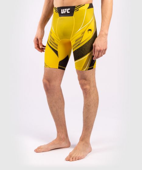 UFC| VENUM AUTHENTIC格斗之夜VALE TUDO男士紧身五分短裤 - 黄色