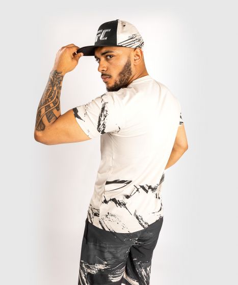 UFC |VENUM Authentic 格斗周 2.0 T恤 - 沙色-