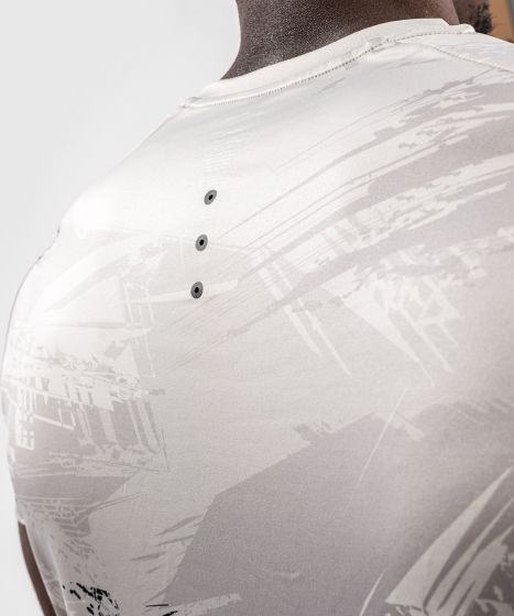 UFC |VENUM Authentic 格斗周 2.0 速干T恤 - 沙色-