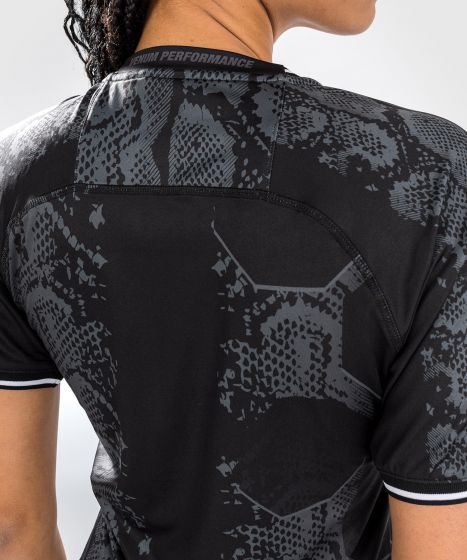 UFC Adrenaline | VENUM Authentic 格斗之夜 女士出场速干T恤 - 黑色