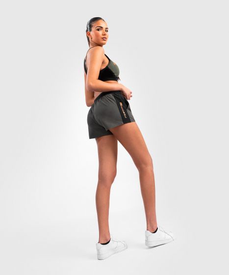 UFC Adrenaline | VENUM 格斗周 女士训练短裤 - 卡其色