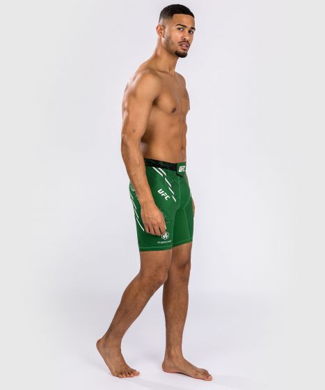 UFC Adrenaline | VENUM Authentic 格斗之夜 男士紧身短裤 - 绿色