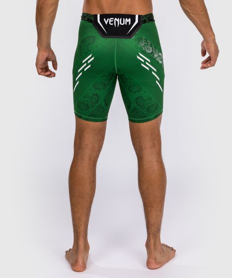 UFC Adrenaline | VENUM Authentic 格斗之夜 男士紧身短裤 - 绿色