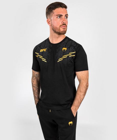 UFC Adrenaline | VENUM 经典复刻 男士T恤 - 冠军色