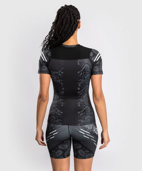 UFC Adrenaline | VENUM Authentic 格斗之夜 女士性能紧身衣 - 短袖 - 黑色