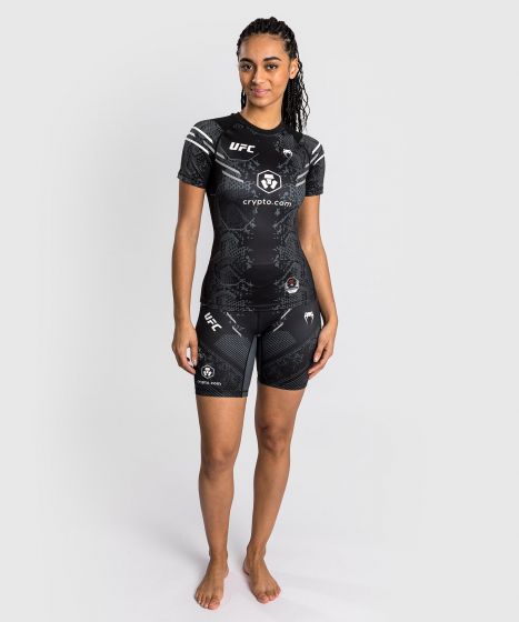 UFC Adrenaline | VENUM Authentic 格斗之夜 女士性能紧身衣 - 短袖 - 黑色
