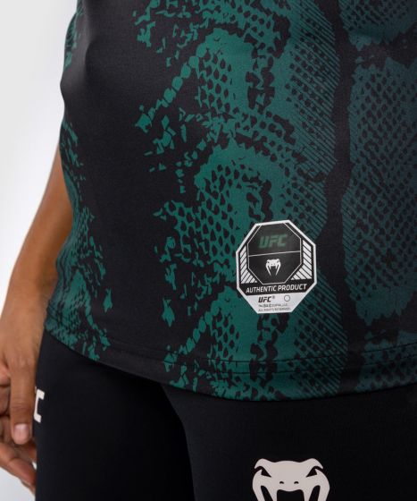 UFC Adrenaline | VENUM Authentic 格斗之夜 女士出场速干T恤 - 绿宝石版 - 绿/黑色