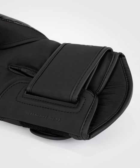 VENUM Challenger 4.0 拳击手套 - 黑/黑色