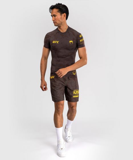 UFC Fusion | VENUM 格斗周 男士短袖紧身衣 - 土棕色
