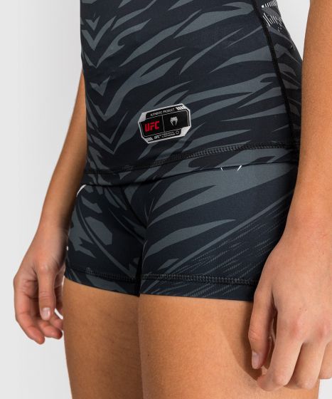 UFC Fusion | VENUM Authentic 格斗之夜 女士短袖紧身衣 - 黑色