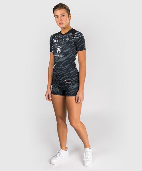 UFC Fusion | VENUM Authentic 格斗之夜 女士短袖紧身衣 - 黑色