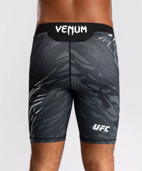 UFC Fusion | VENUM Authentic 格斗之夜 男士紧身短裤 - 黑色