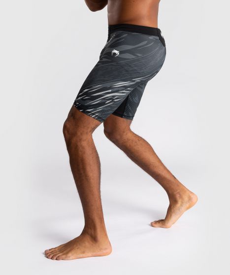 UFC Fusion | VENUM Authentic 格斗之夜 男士紧身短裤 - 黑色