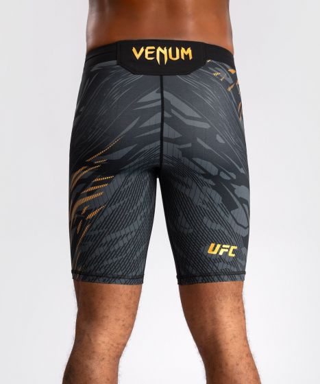 UFC Fusion | VENUM Authentic 格斗之夜 男士紧身短裤 - 冠军色