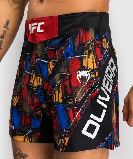 UFC Unrivaled | VENUM Charles Oliveira 格斗短裤 - 蓝/红/金色