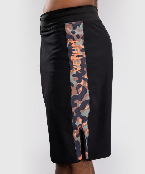 VENUM Jungle Ops 格斗短裤 - 黑/卡其迷彩色