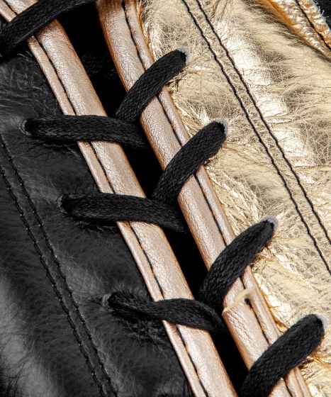 Venum Giant 2.0 Pro 拳击手套 - 系带款 - 黑/金色