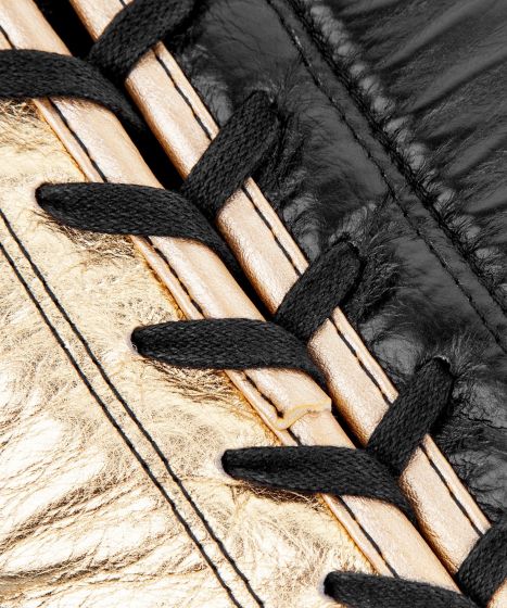 Venum Hammer Pro 拳击手套 - 系带款 - 黑/金色