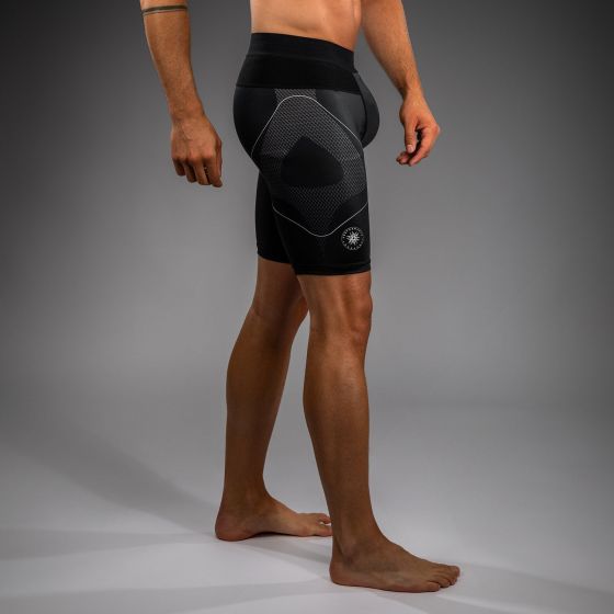 VENUM Nexus 男士紧身短裤 - 黑/银色